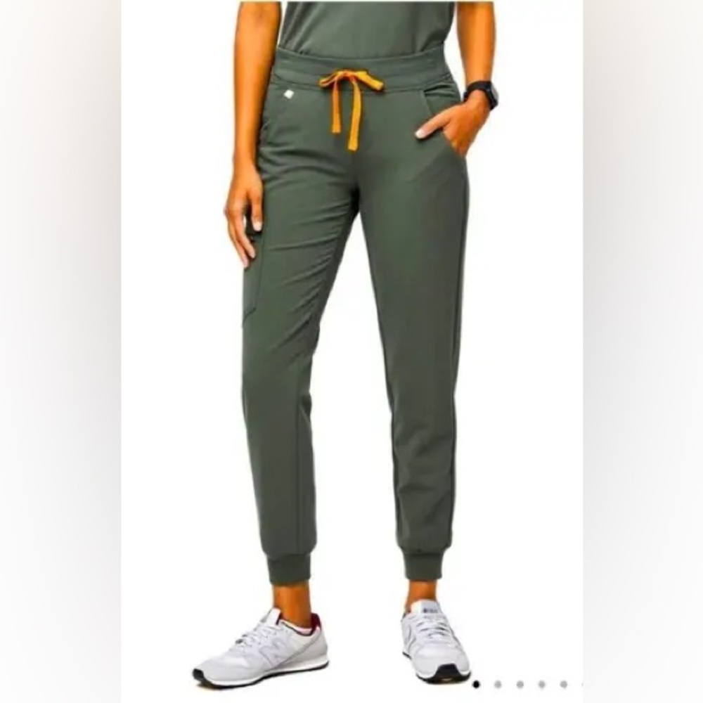 Figs Moss Green Scrub Bottoms